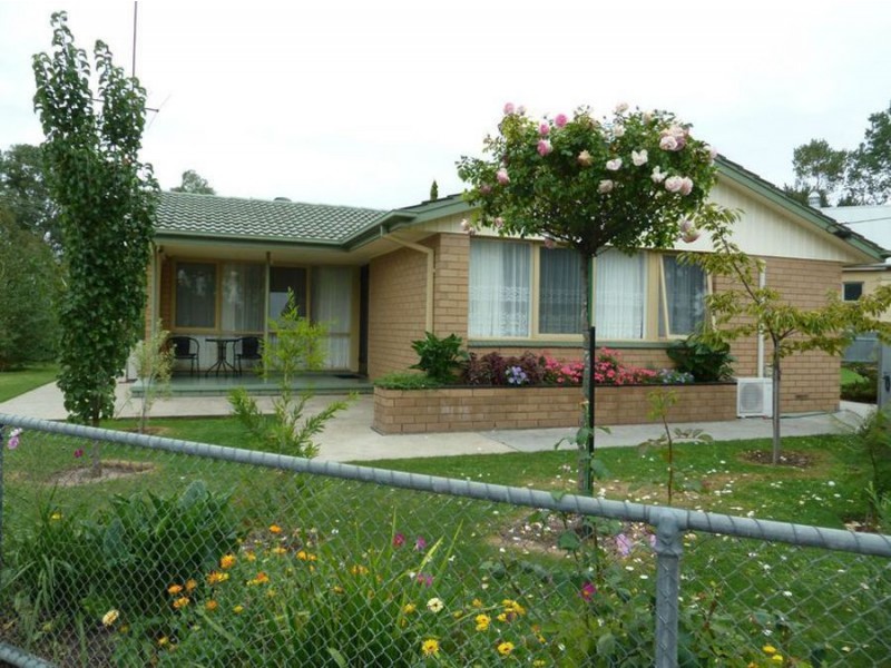 10 Adelaide Street, Kalangadoo SA 5278