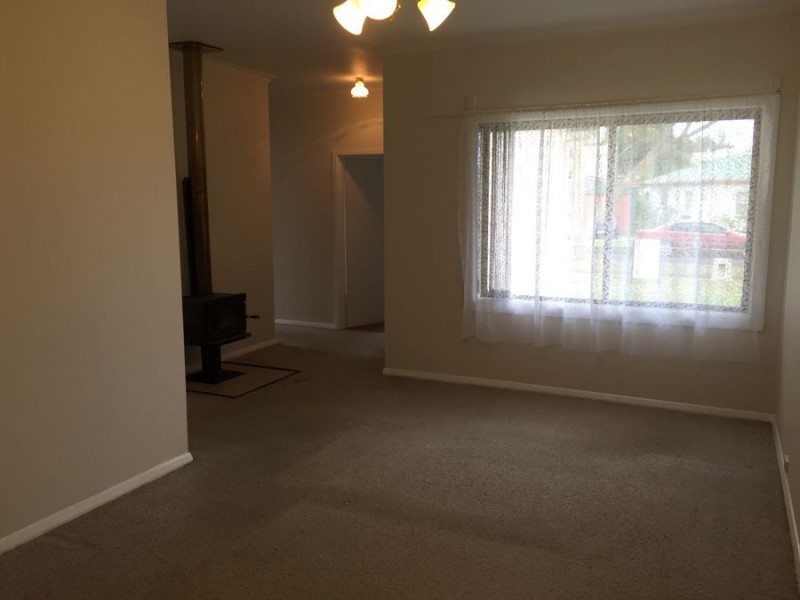 12 Barrett Avenue, Mount Gambier SA 5290