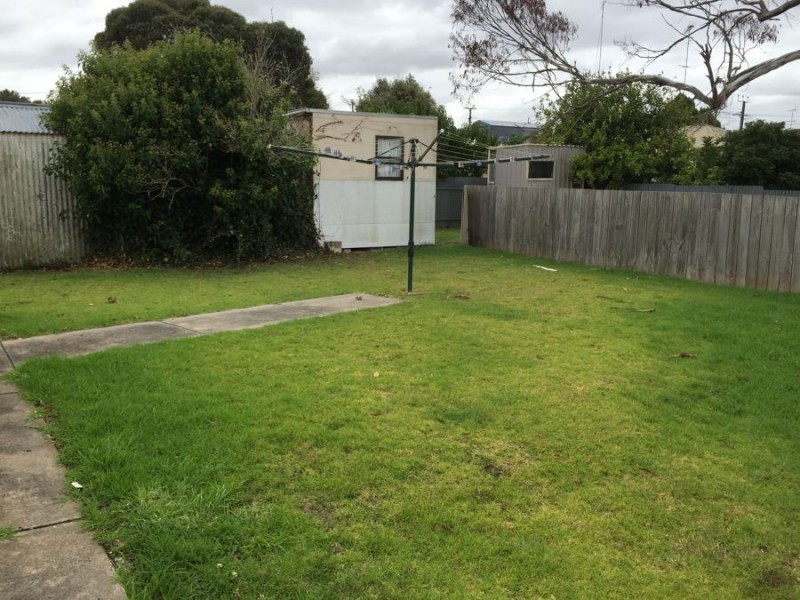 12 Barrett Avenue, Mount Gambier SA 5290