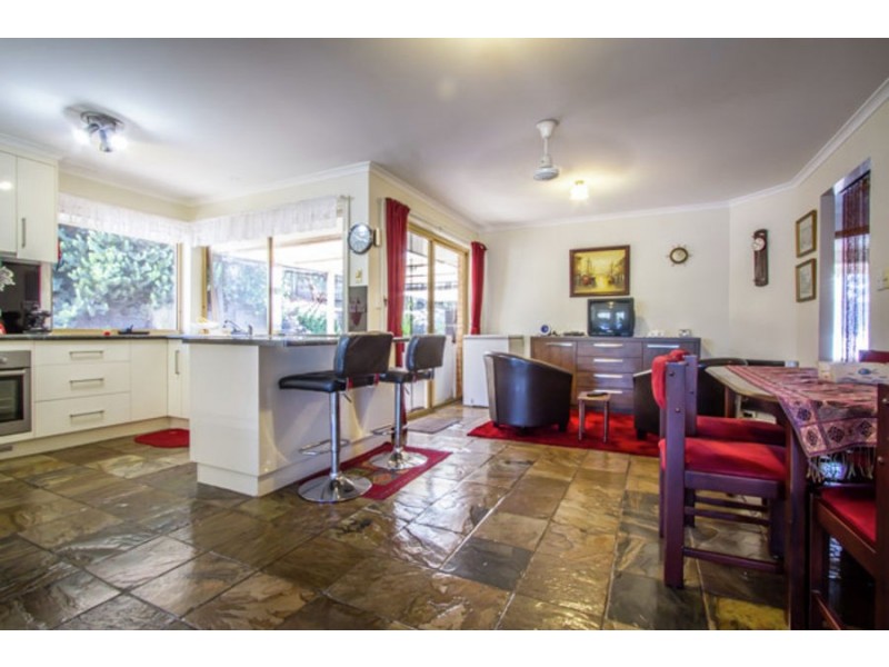 24 Sunset Drive, Mount Gambier SA 5290