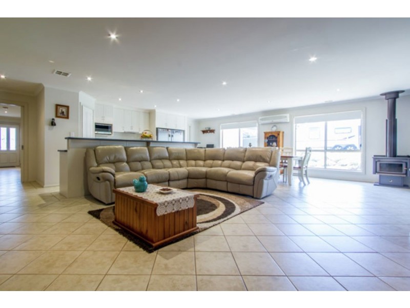 16 Woodhaven Place, Mount Gambier SA 5290