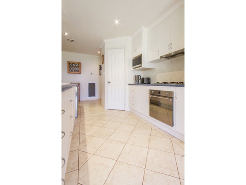 16 Woodhaven Place, Mount Gambier SA 5290