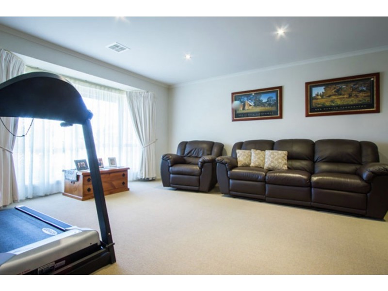 16 Woodhaven Place, Mount Gambier SA 5290