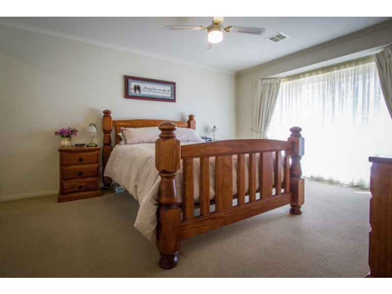 16 Woodhaven Place, Mount Gambier SA 5290