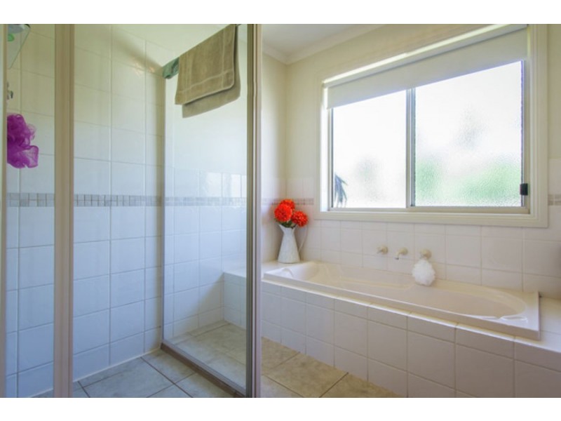 16 Woodhaven Place, Mount Gambier SA 5290