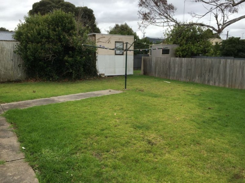12 Barrett Avenue, Mount Gambier SA 5290