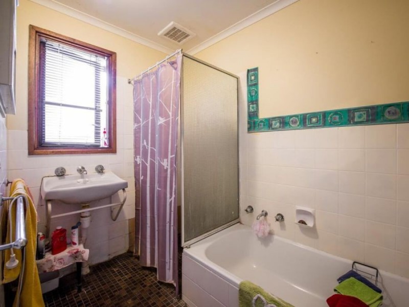 8 Tumut Drive, Mount Gambier SA 5290