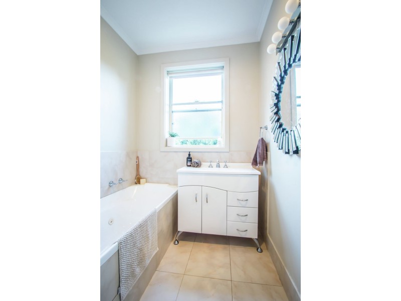 7 Hillcrest Avenue, Mount Gambier SA 5290