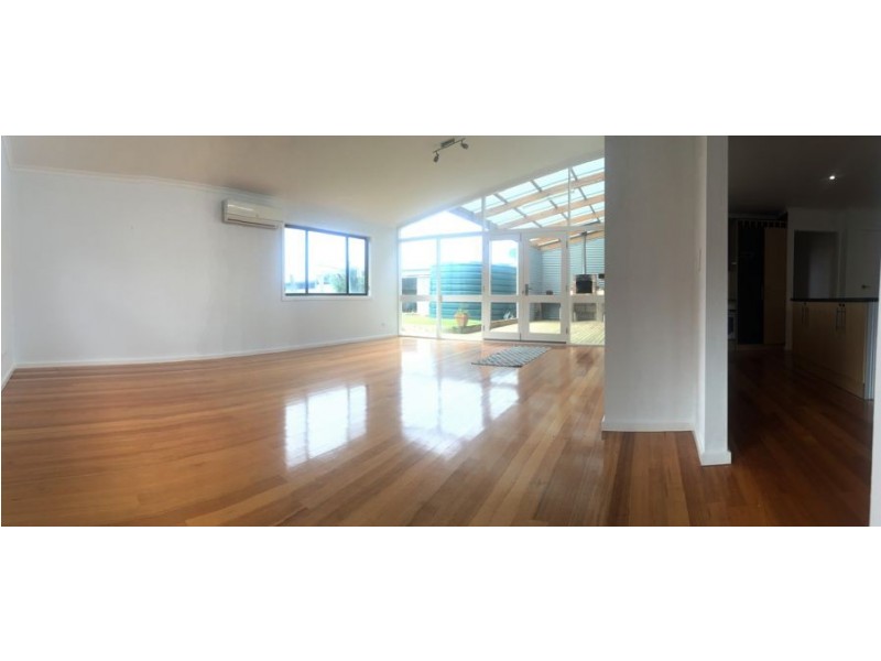 15 Wentworth Street, Beachport SA 5280