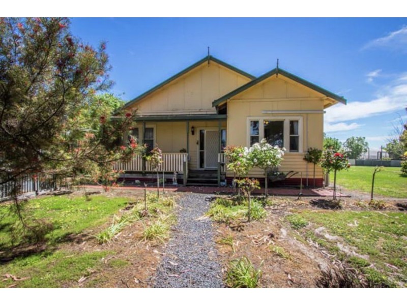 18 Strathdownie School Road, Strathdownie VIC 3312