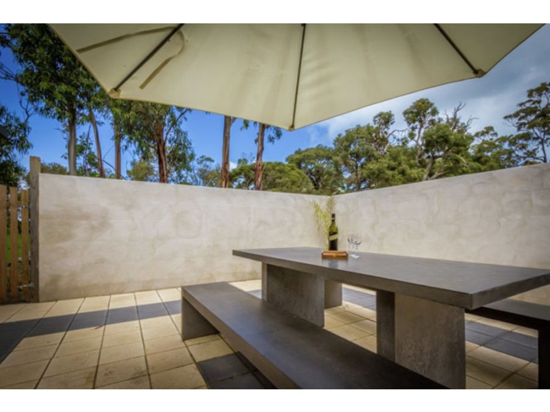 24 Blackswan Road, Nelson VIC 3292