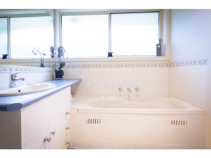 24 Blackswan Road, Nelson VIC 3292