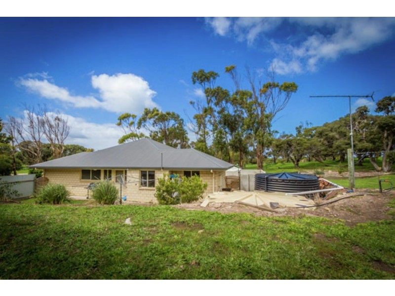 24 Blackswan Road, Nelson VIC 3292