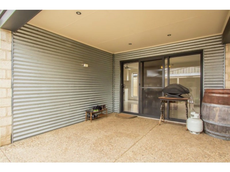 8 Queens Court, Mount Gambier SA 5290