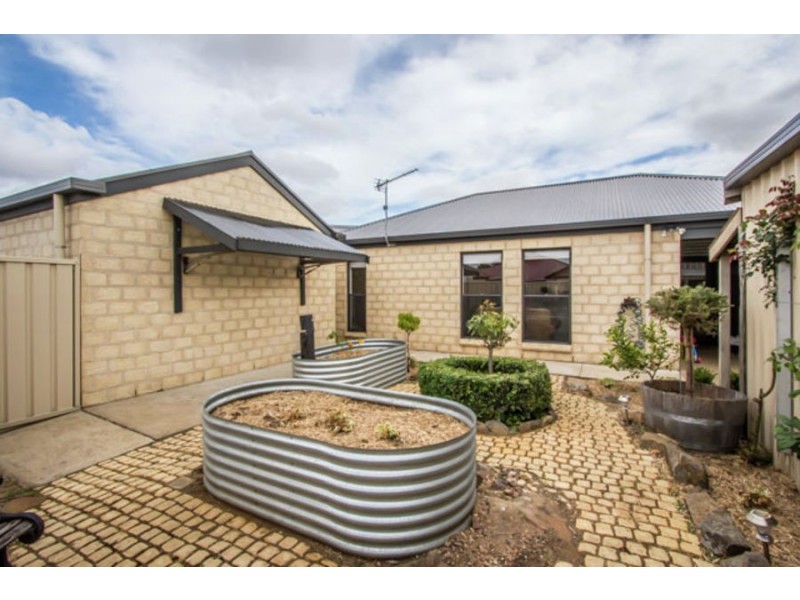8 Queens Court, Mount Gambier SA 5290