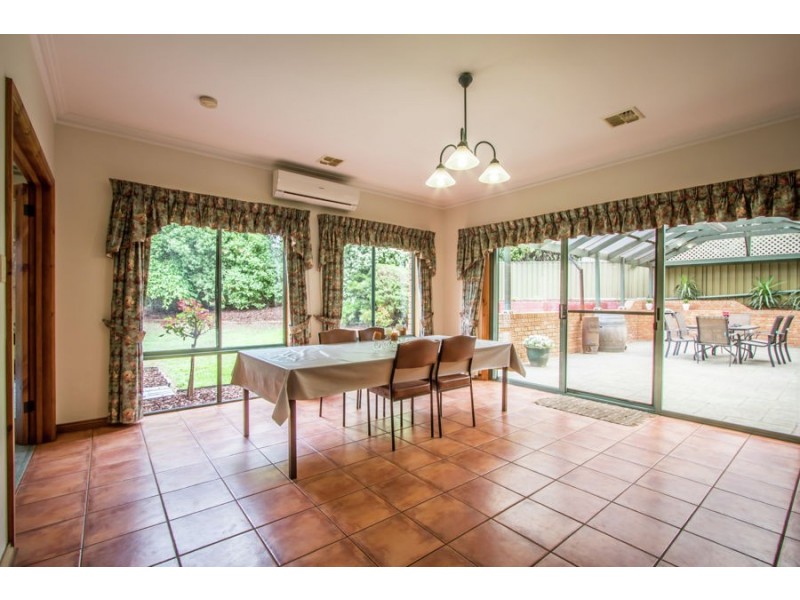 18 Glenmont Crescent, Mount Gambier SA 5290