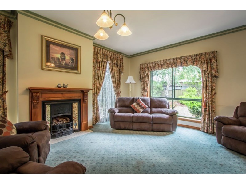 18 Glenmont Crescent, Mount Gambier SA 5290