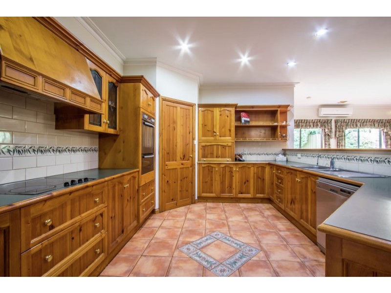 18 Glenmont Crescent, Mount Gambier SA 5290