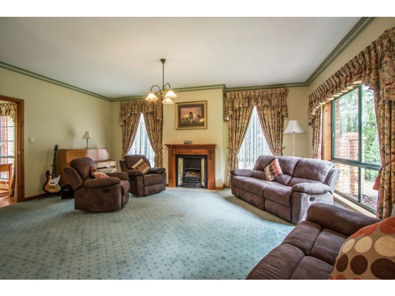 18 Glenmont Crescent, Mount Gambier SA 5290