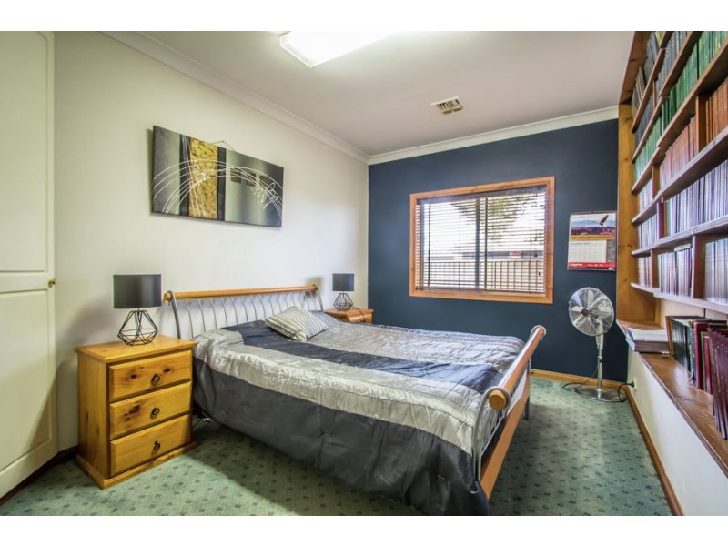 18 Glenmont Crescent, Mount Gambier SA 5290