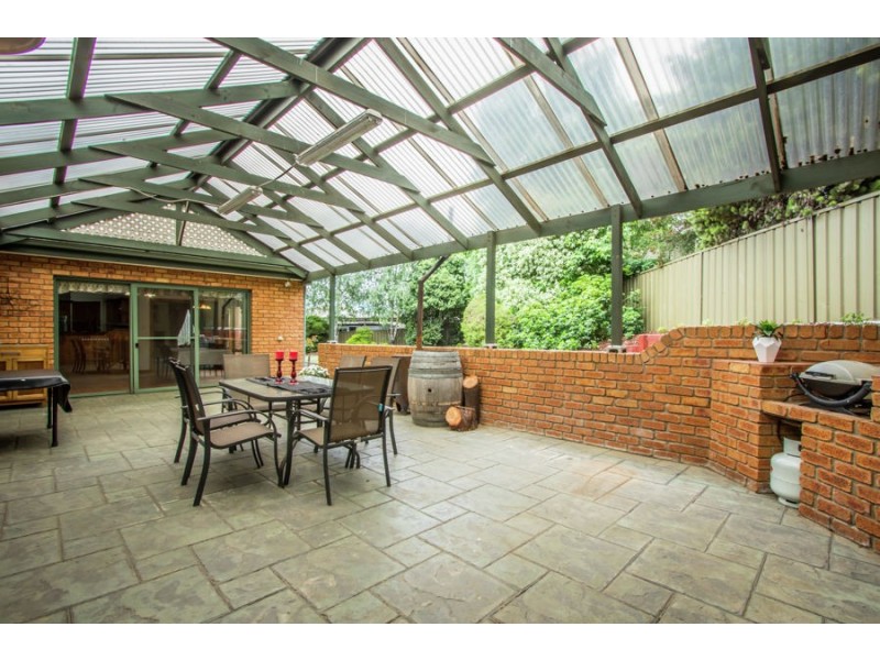 18 Glenmont Crescent, Mount Gambier SA 5290