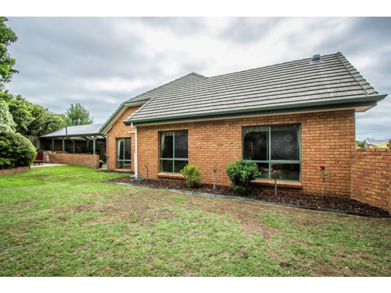 18 Glenmont Crescent, Mount Gambier SA 5290