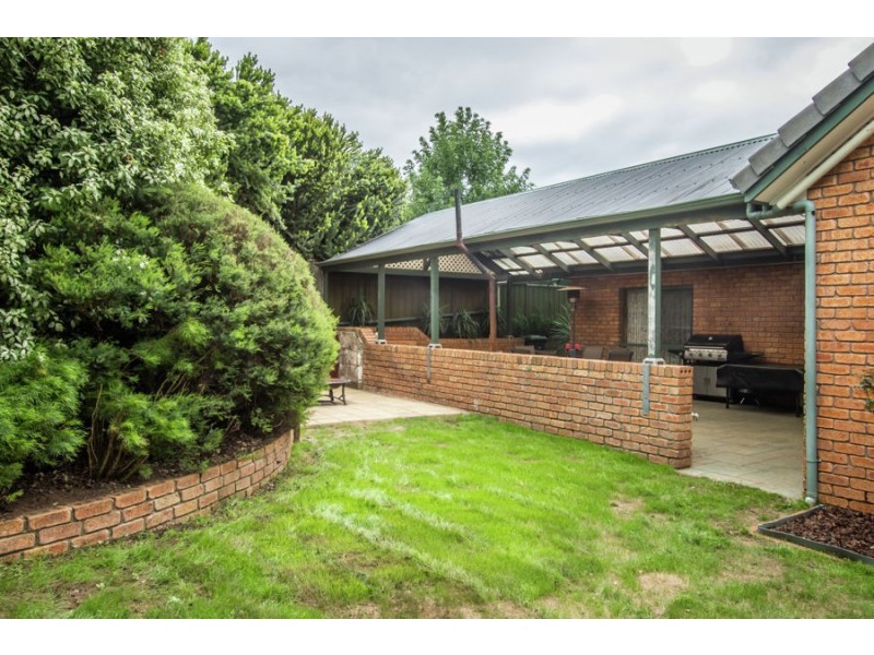 18 Glenmont Crescent, Mount Gambier SA 5290