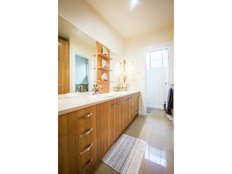 9 Kyrenia Court, Mount Gambier SA 5290