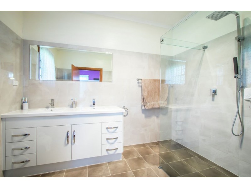 6 Tenison Drive, Mount Gambier SA 5290