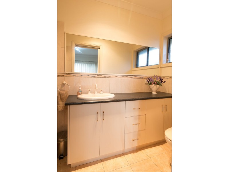 18 Dalkeith Drive, Mount Gambier SA 5290