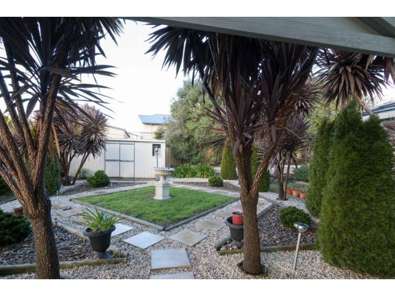 18 Dalkeith Drive, Mount Gambier SA 5290