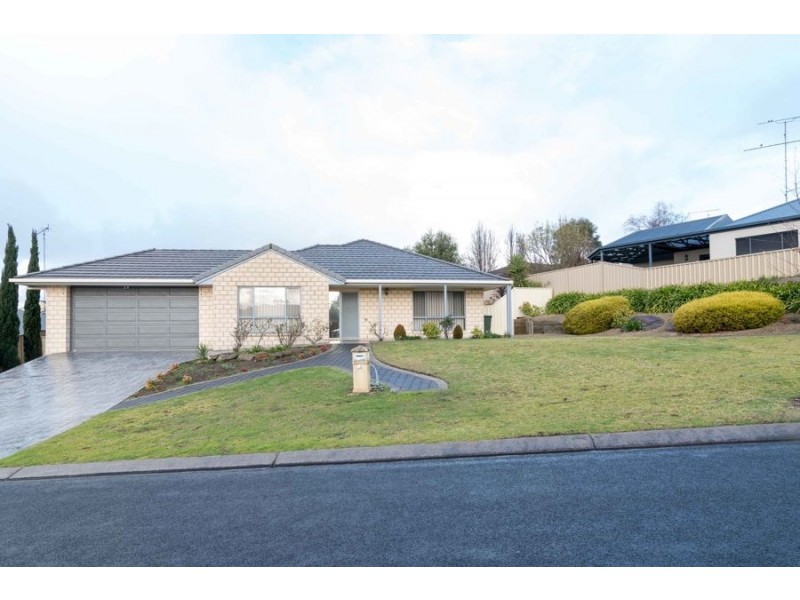 18 Dalkeith Drive, Mount Gambier SA 5290