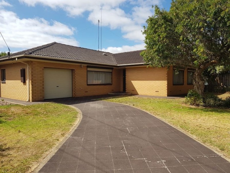 2 Coora Avenue, Mount Gambier SA 5290