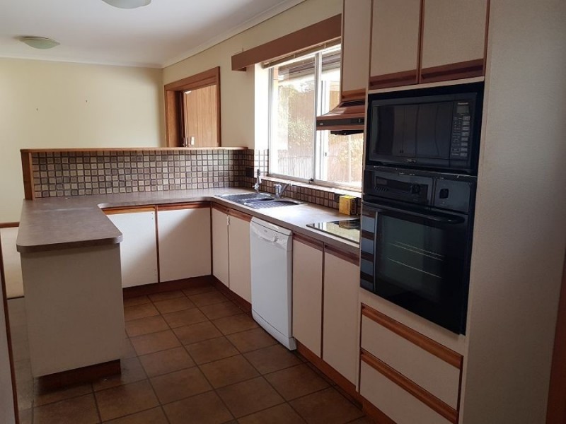 2 Coora Avenue, Mount Gambier SA 5290