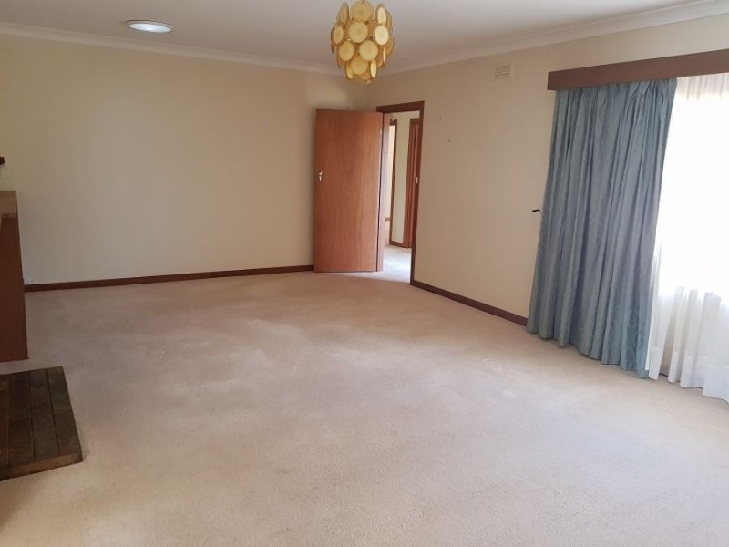 2 Coora Avenue, Mount Gambier SA 5290