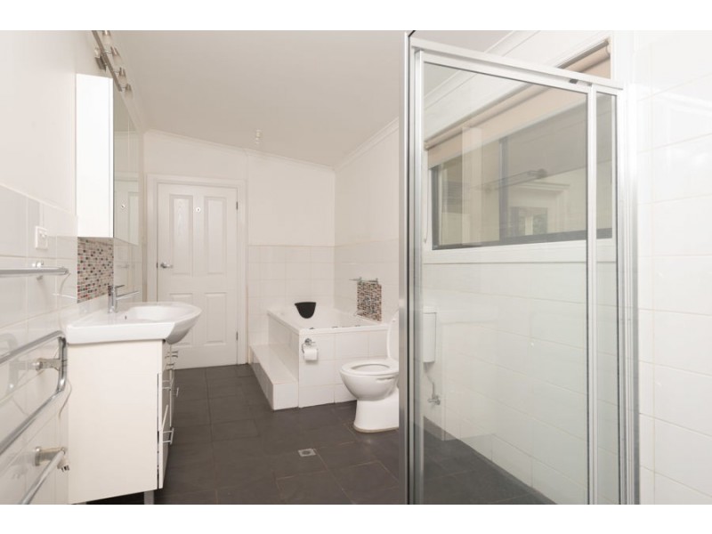 11 Hillcrest Avenue, Mount Gambier SA 5290