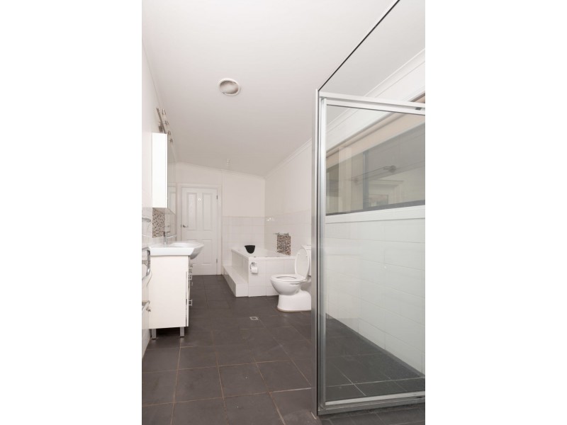 11 Hillcrest Avenue, Mount Gambier SA 5290