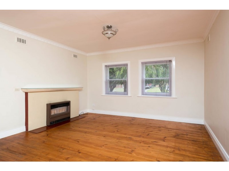 11 Hillcrest Avenue, Mount Gambier SA 5290