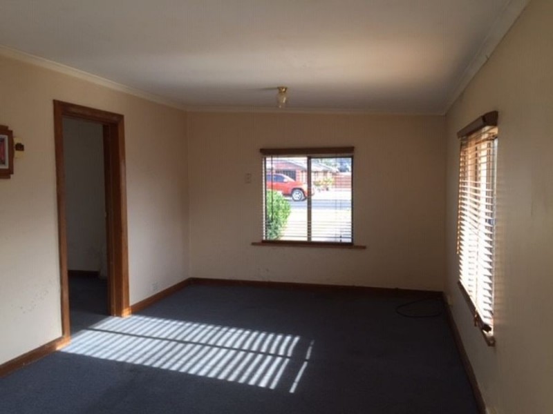 11 Compton Street, Port Macdonnell SA 5291