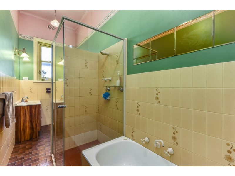 161 Lake Terrace East, Mount Gambier SA 5290