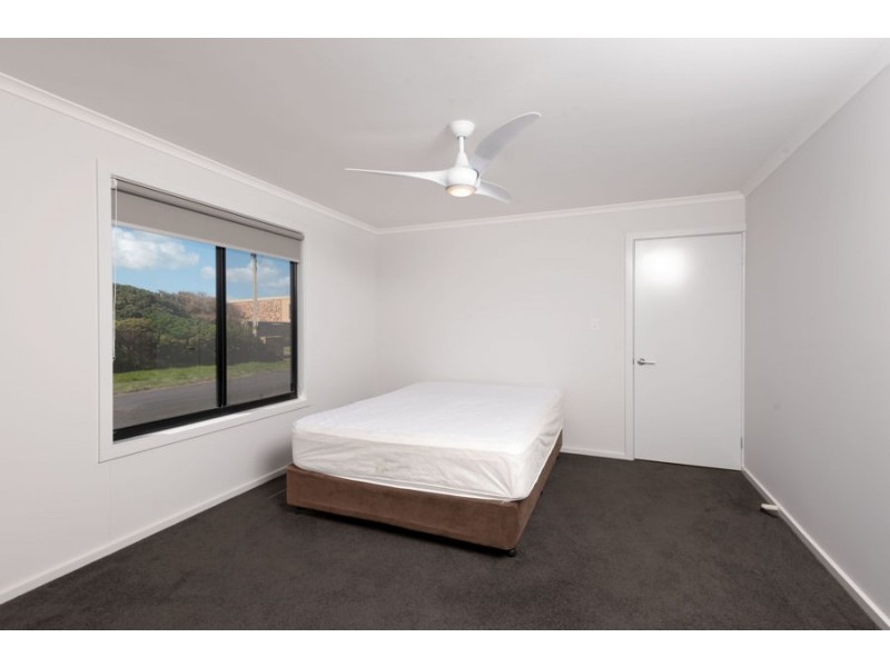 18 Newton Road, Pelican Point SA 5291