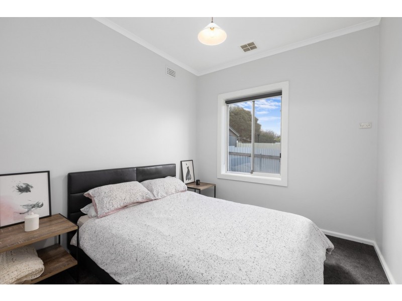 5 Barrett Avenue, Mount Gambier SA 5290