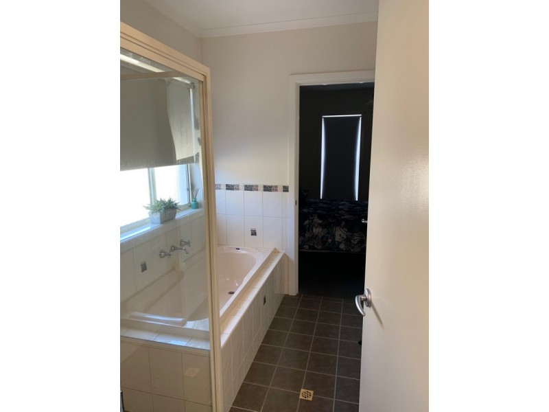 2/15 Heriot Street, Mount Gambier SA 5290