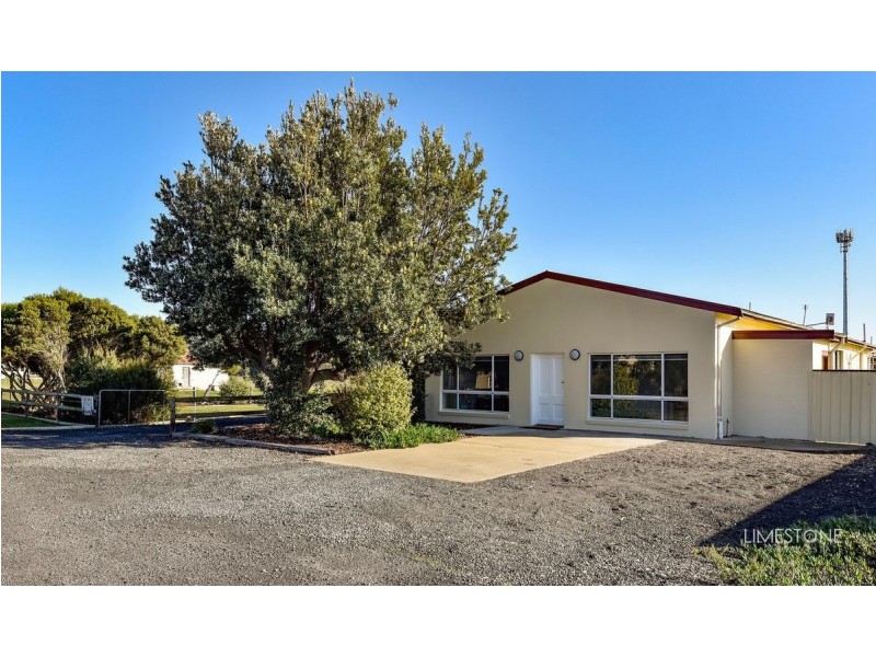 4 Irven Street, Port Macdonnell SA 5291