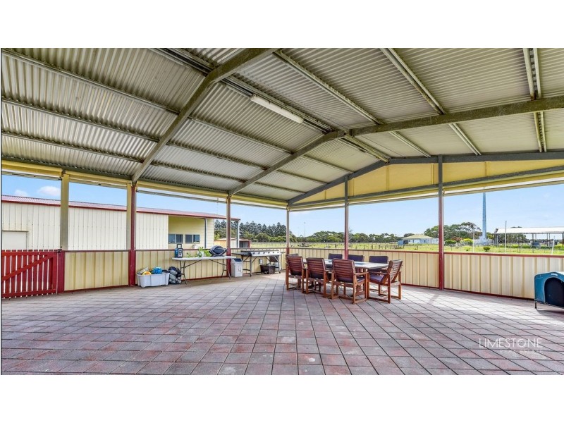 4 Irven Street, Port Macdonnell SA 5291