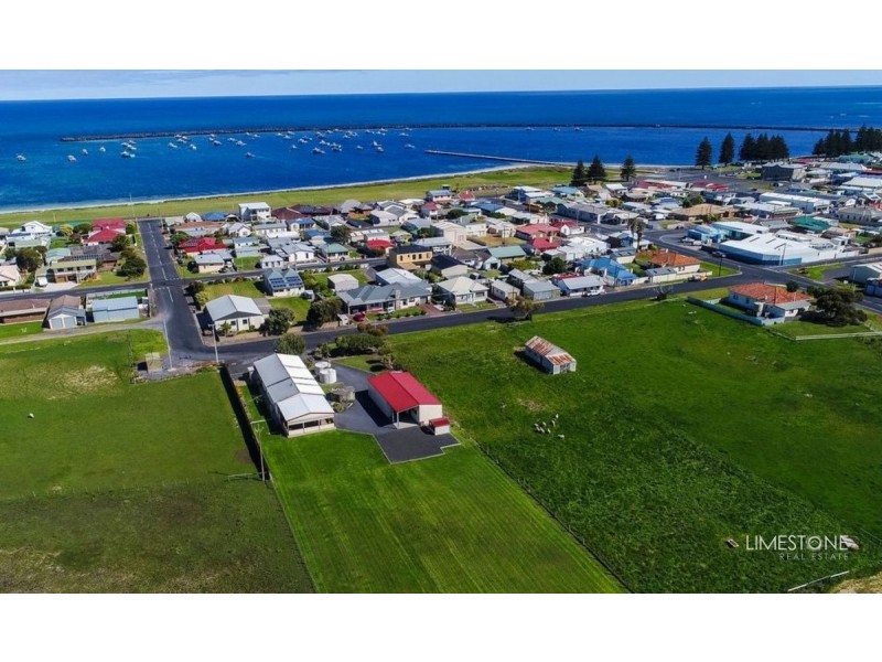 4 Irven Street, Port Macdonnell SA 5291