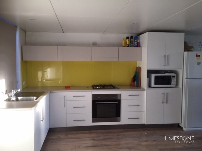 7 Pierce Street, Port Macdonnell SA 5291