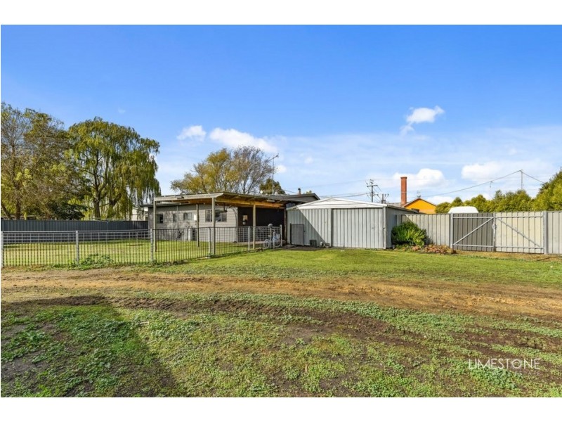 20 Millicent Road, Penola SA 5277