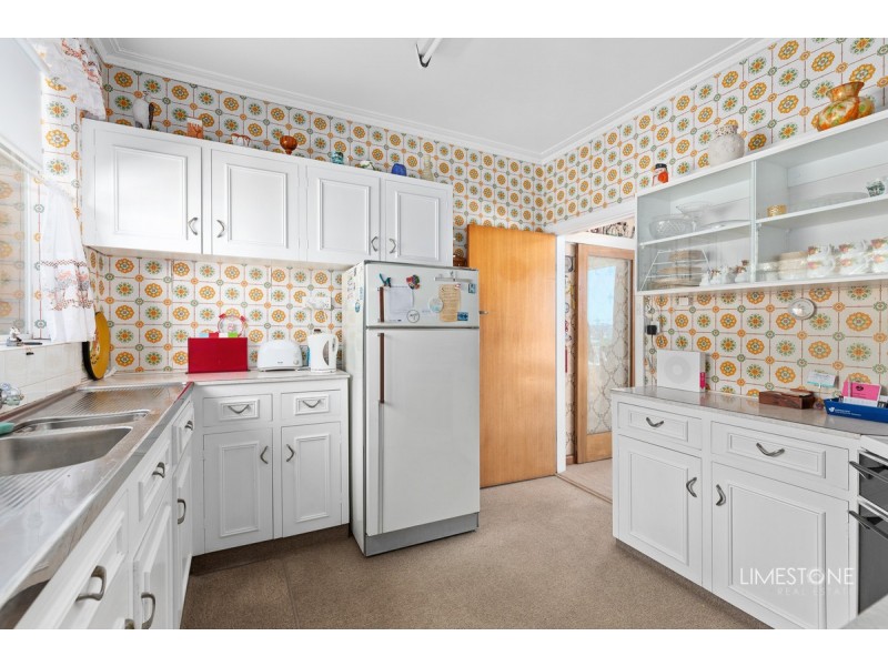 23 Lake Terrace West, Mount Gambier SA 5290