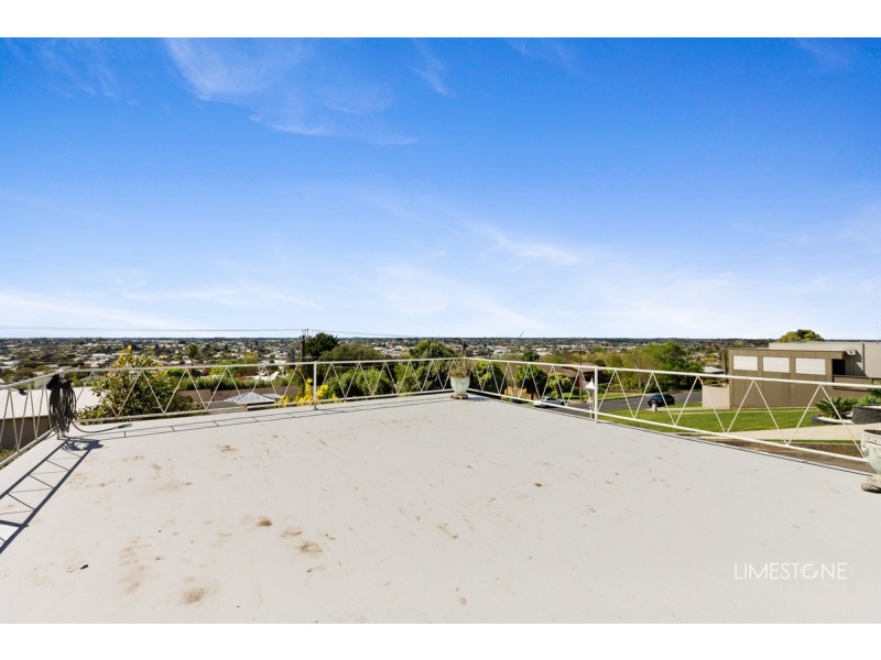 23 Lake Terrace West, Mount Gambier SA 5290